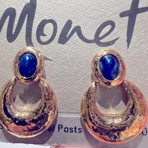 Monet Vintage NWT Gold-tone Blue Stone Post Earrings#monet - Picture 2 of 2